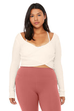 Load image into Gallery viewer, Amelia Luxe Long Sleeve Crop