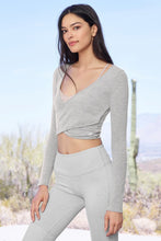 Load image into Gallery viewer, Amelia Luxe Long Sleeve Crop - Dove Grey Heather