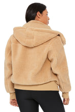 Load image into Gallery viewer, Foxy Sherpa Jacket