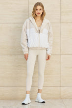 Load image into Gallery viewer, Duality Reversible Sherpa Jacket - Bone/White