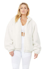 Load image into Gallery viewer, Duality Reversible Sherpa Jacket - Pristine/White/Dove Grey