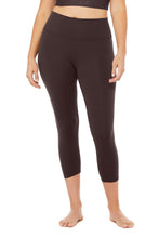 Load image into Gallery viewer, High-Waist Airbrush Capri