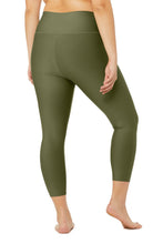 Load image into Gallery viewer, High-Waist Airlift Capri