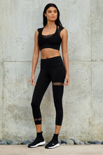 Load image into Gallery viewer, High-Waist Spatial Capri