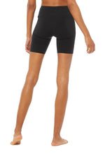 Load image into Gallery viewer, Yogi Lace Up Short