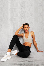 Load image into Gallery viewer, Women's Wanderer Sneaker - Bone
