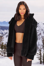 Load image into Gallery viewer, Norte Sherpa Coat
