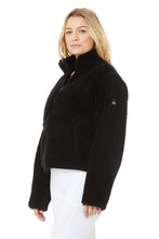 Load image into Gallery viewer, Shanti Half Zip Sherpa
