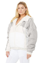 Load image into Gallery viewer, Duality Reversible Sherpa Jacket

