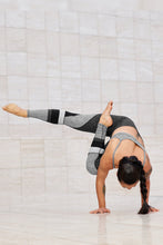 Load image into Gallery viewer, High-Waist Alosoft Momentum Legging
