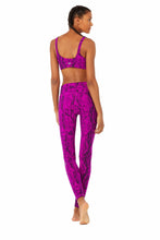 Load image into Gallery viewer, Vapor Snakeskin Bra &amp; High-Waist Legging Set
